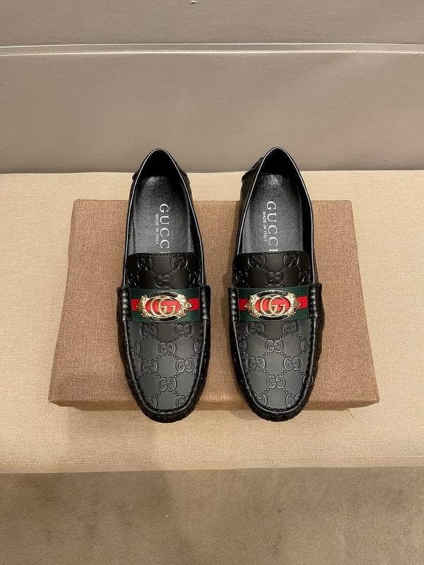 Gucci Men's Shoes 982